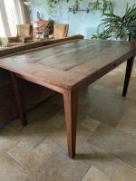 Houten eettafel