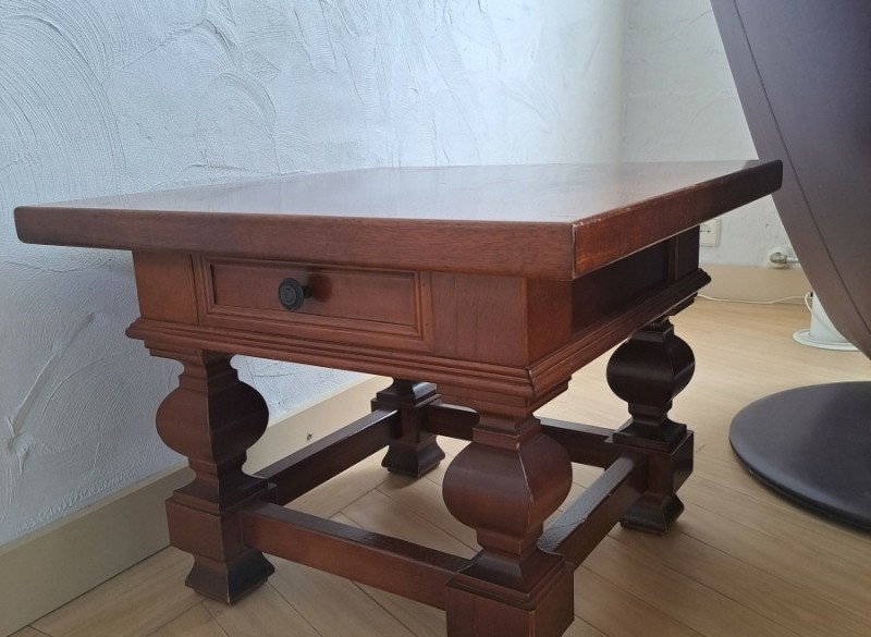 klassieke vierkante massief houten lage tafel