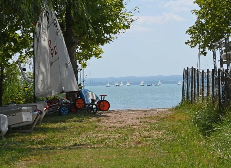 Gebied aan de noordelijke oever van het Balatonmeer