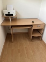 Bruin houten bureau 