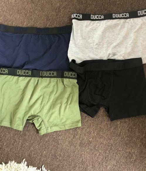 nieuw  4  stuks   heren  boxer  XL   --42--44 