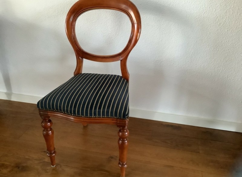 4 Antieke Biedermeier eetkamerstoelen