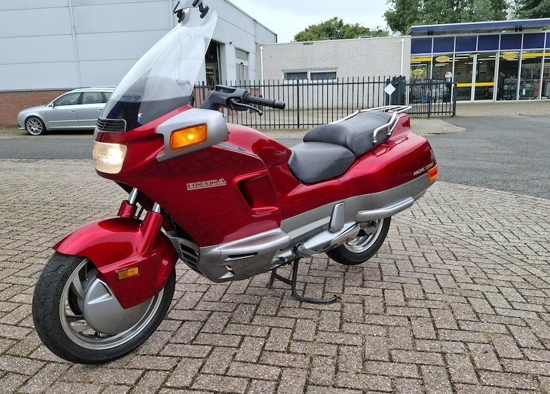 Honda PC 800