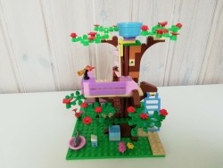 Lego Olivia's boomhut