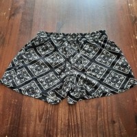 Dames short zwart/wit mt 38