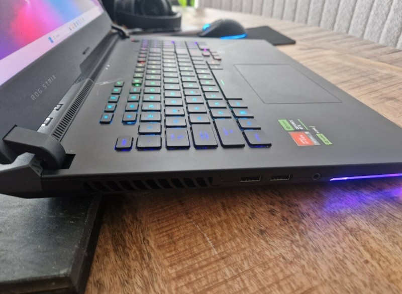 Gaming Laptop - RTX4080 - 32gb Ram - HighEnd - GARANTIE!