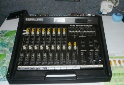 Electr Voice power mixer