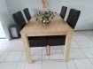 Eettafel en stoelen