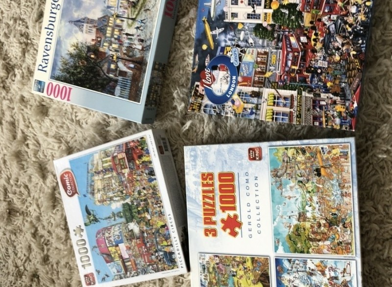 4 stuks als nieuw compleet puzzels