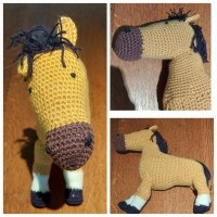 Hand gemaakte knuffel paard