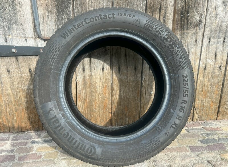 Winterbanden, Continental 225/55 R16