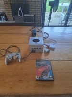 Gamecube Silver Edition, Compleet met Need for Speed.