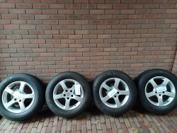 Te koop aluminium velgen met Good year winterbanden 