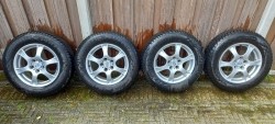 Vredestein winterbanden 'nieuw' 215/65R16, inclusief velgen