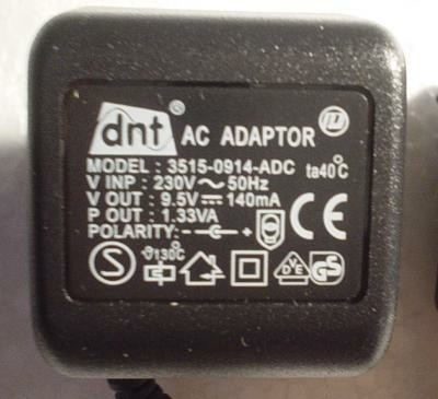 2  AC DC adaptors 2 x9,5 v Nieuw