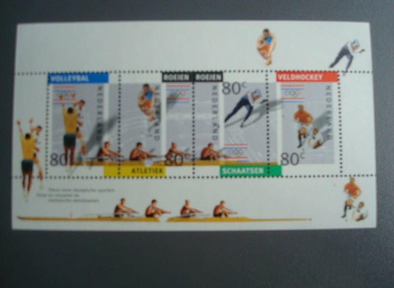 1982,cat nr 1517, blok / vel kinder postzegel , postfris 